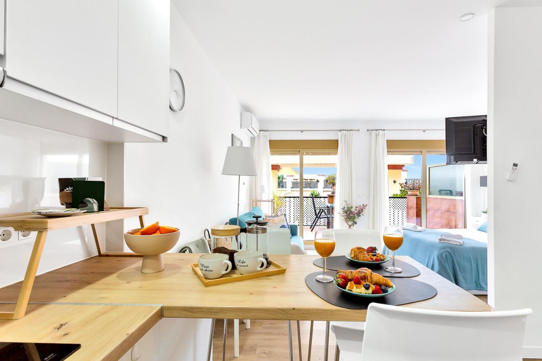 Modern Beach Apartment Romana Playa 723 In Marbella, Elviria ภายนอก รูปภาพ