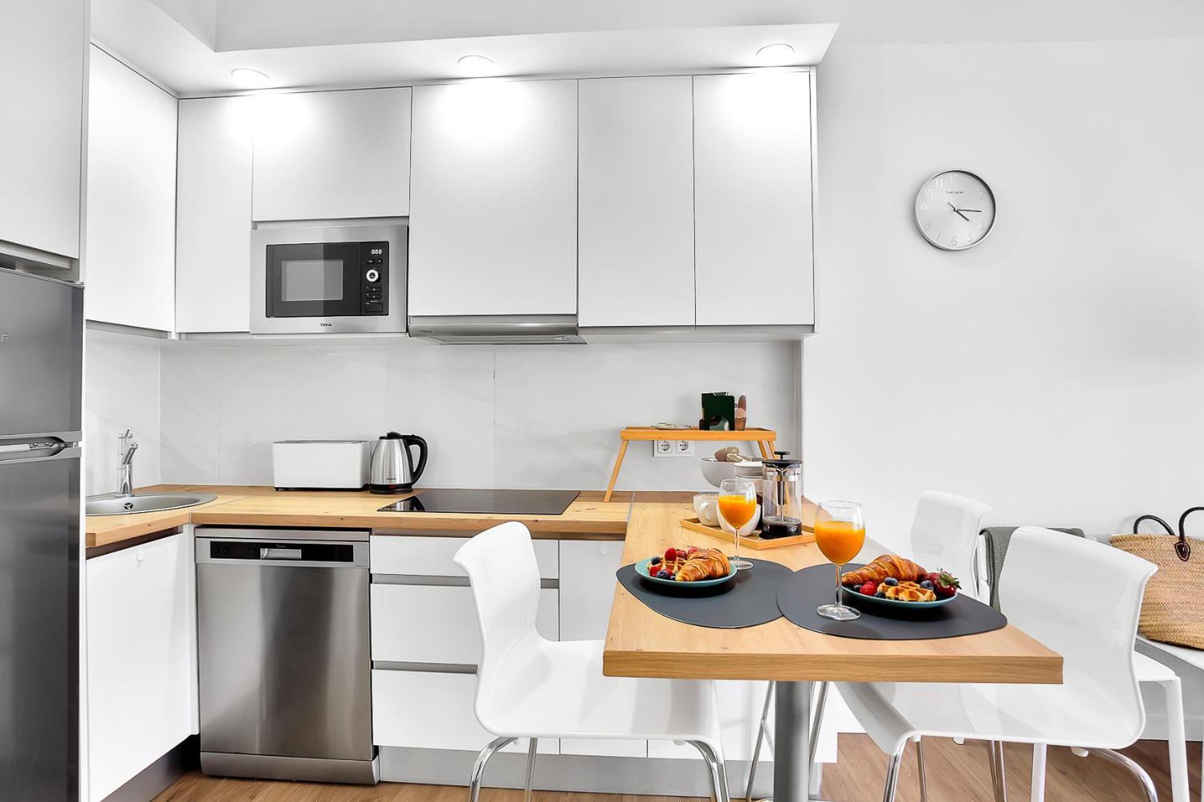 Modern Beach Apartment Romana Playa 723 In Marbella, Elviria ภายนอก รูปภาพ