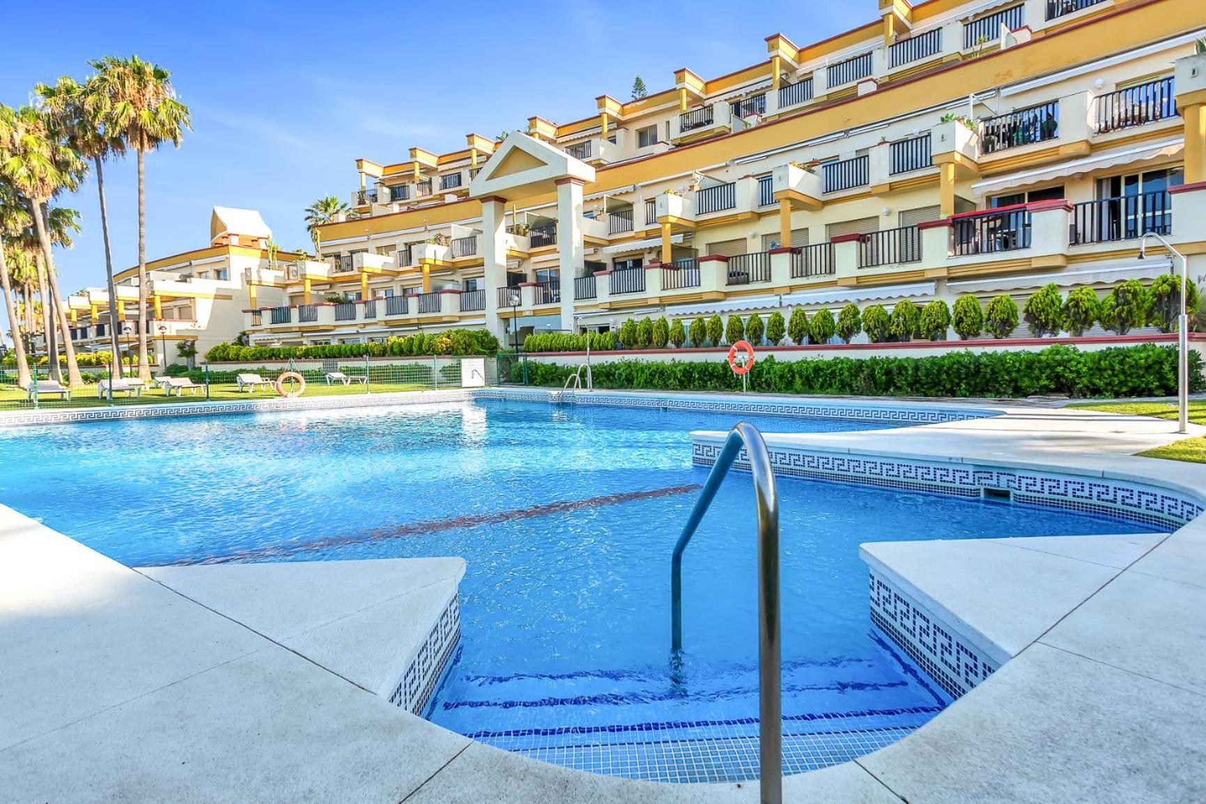 Modern Beach Apartment Romana Playa 723 In Marbella, Elviria ภายนอก รูปภาพ